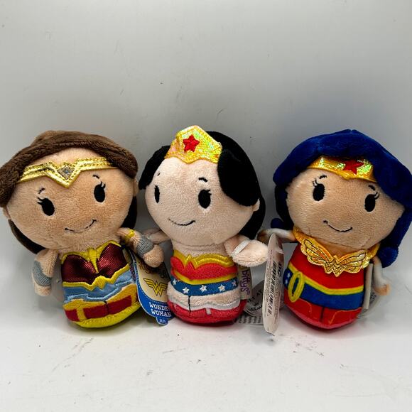 Hallmark DC Comics Itty Bittys WONDER WOMAN Set of 3 Beanie Plush Dolls NWT - Picture 1 of 9